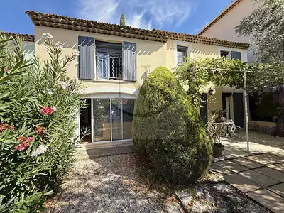 Maison, 161 m²