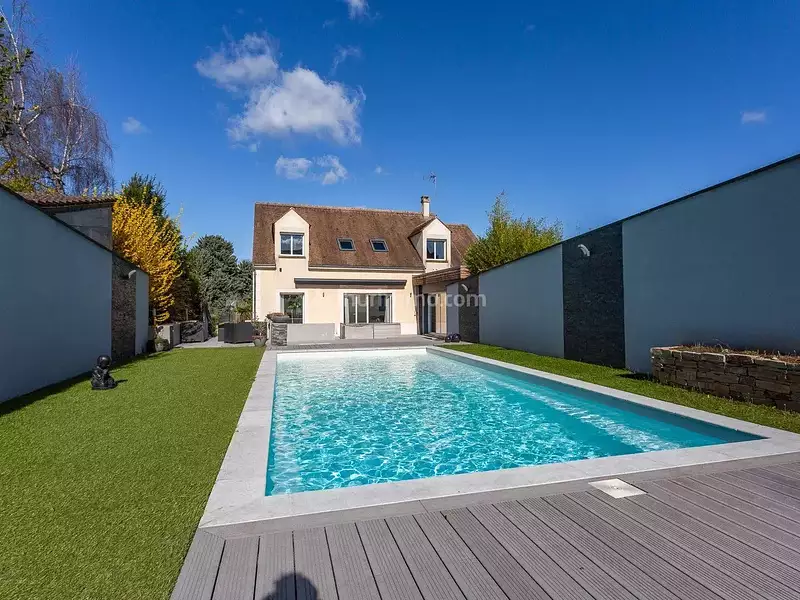 Maison, 226 m²