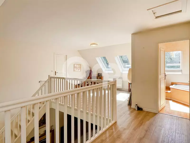 Maison, 167 m²
