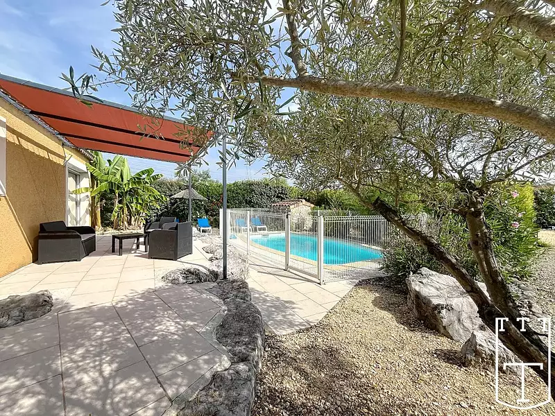 Maison, 240 m²