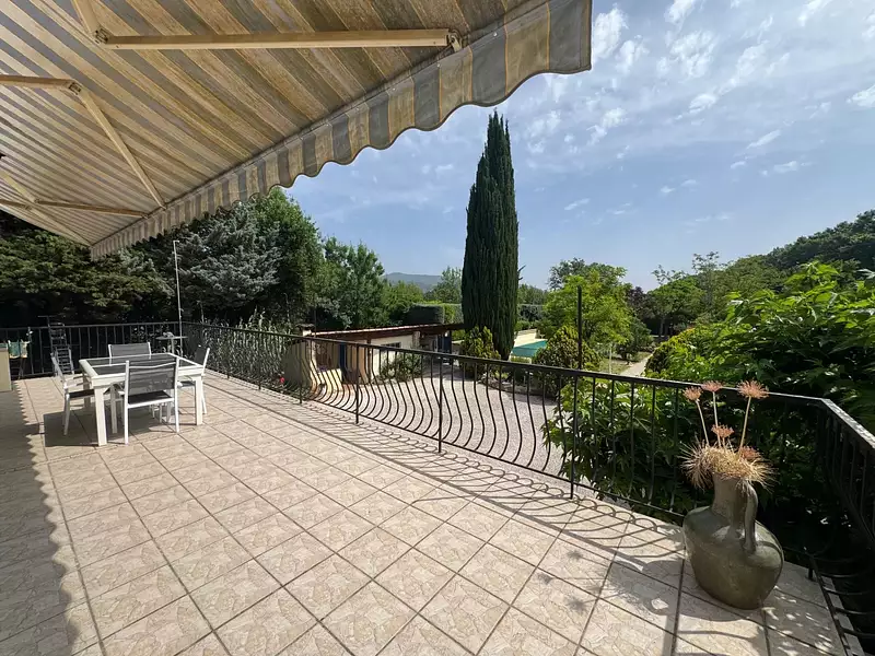 Maison, 237 m²