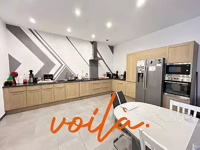 Maison, 240 m²