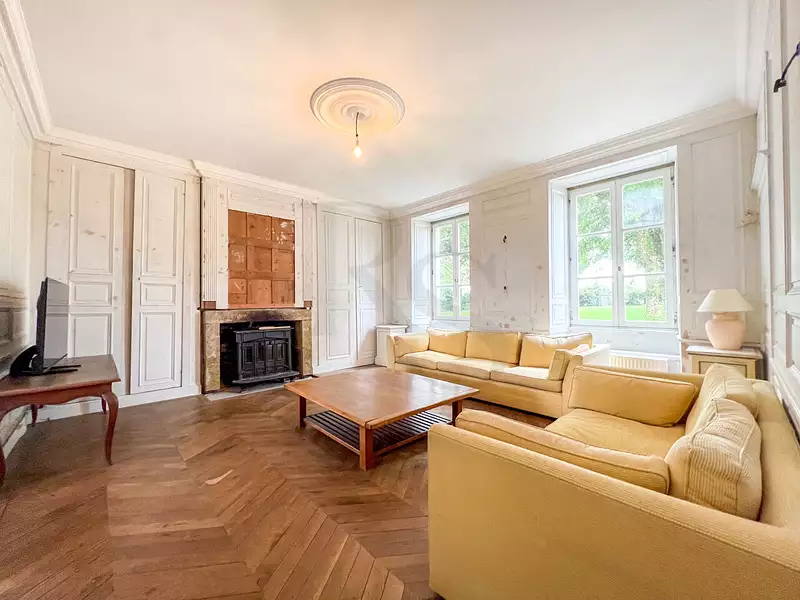 Maison, 630 m²