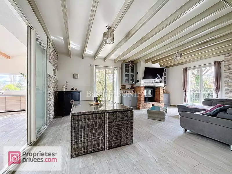 Maison, 384 m²