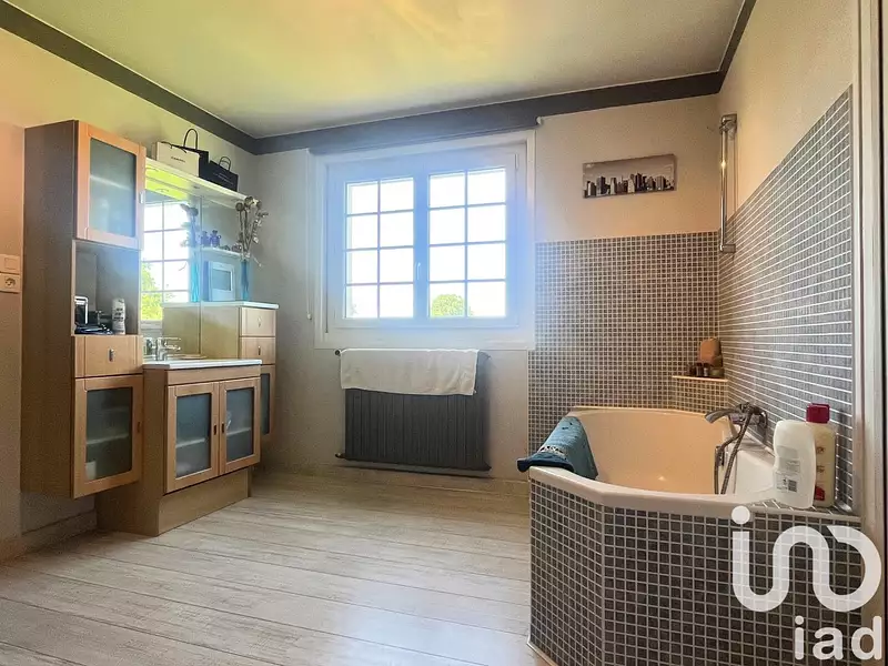 Maison, 239 m²