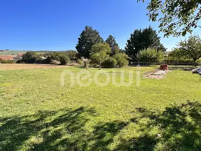 Terrain, 1 046 m²