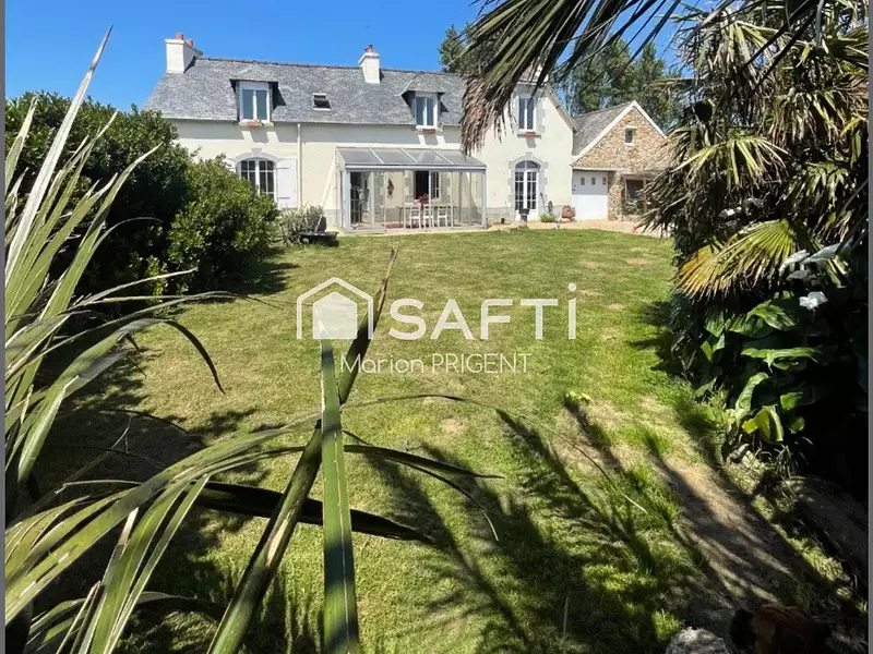 Maison, 176 m²