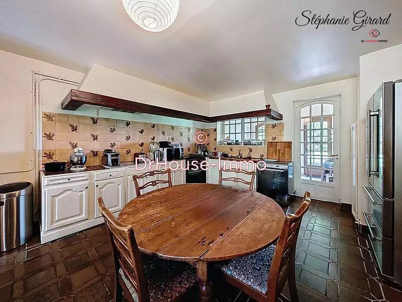 Maison, 575 m²