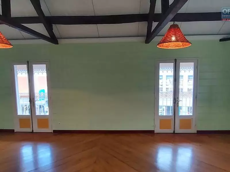 Divers, 379 m²