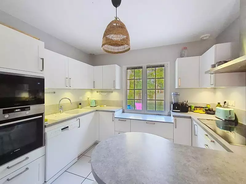 Maison, 167 m²