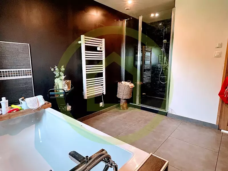 Maison, 168 m²