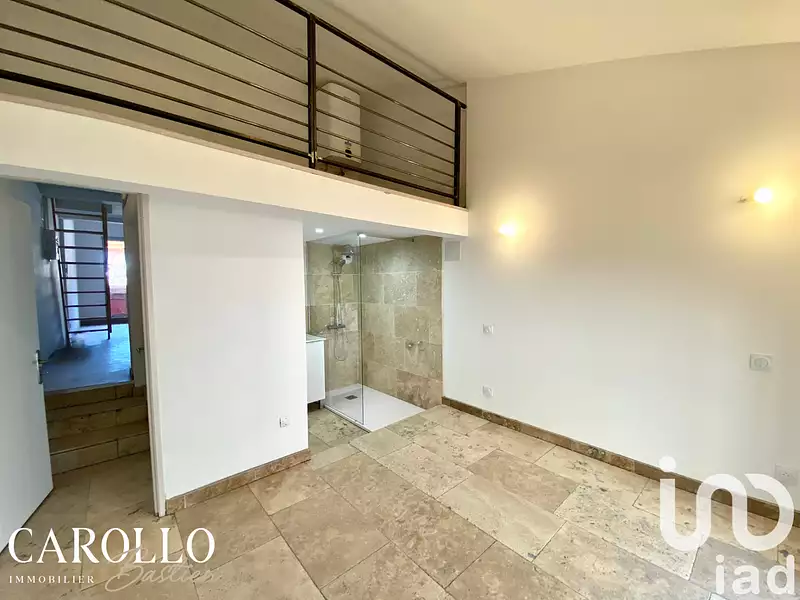 Immeuble, 140 m²