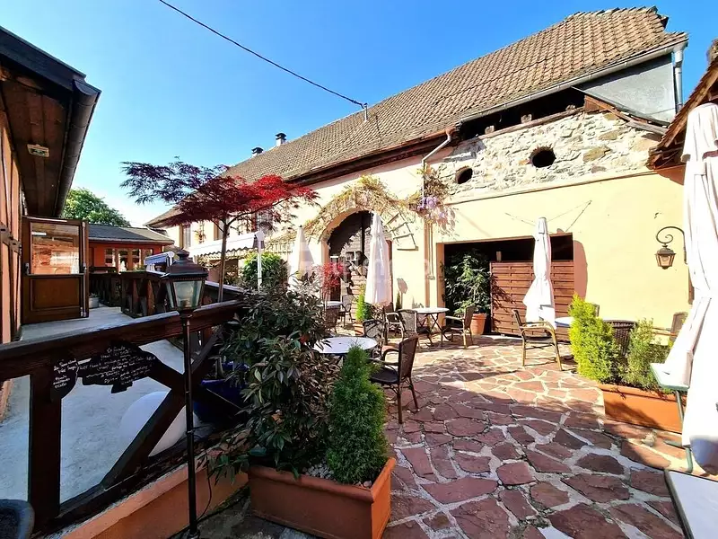 Immeuble, 1 220 m²