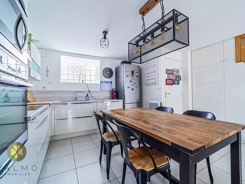 Maison, 99 m²