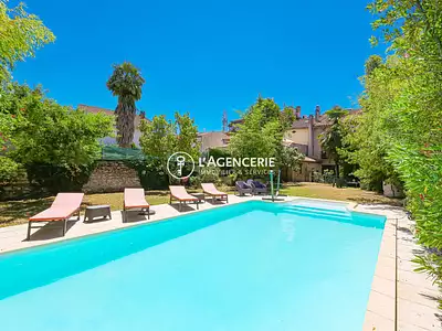 Maison, 240 m²