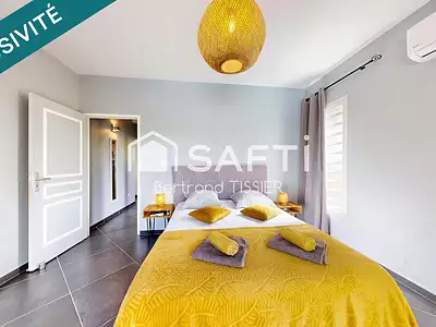 Maison, 240 m²