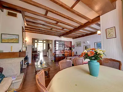 Maison, 270 m²