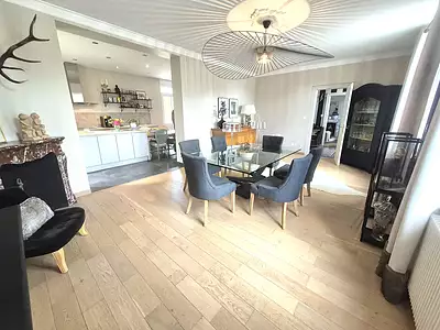 Maison, 220 m²