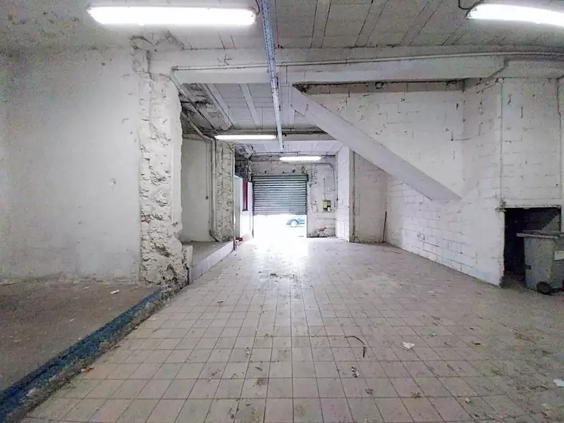 Immeuble, 130 m²