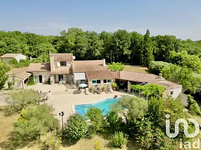 Maison, 166 m²