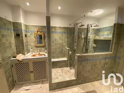 Maison, 400 m²