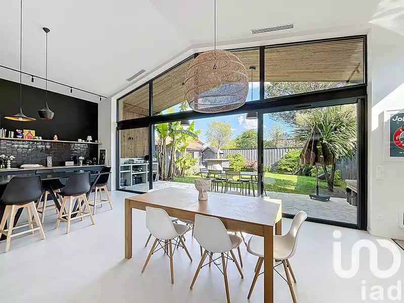 Maison, 227 m²