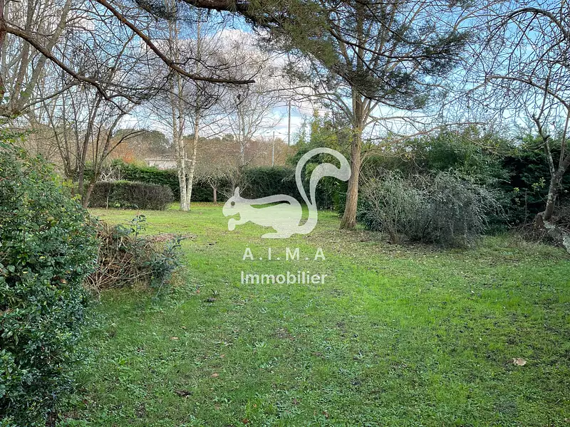 Terrain, 600 m²