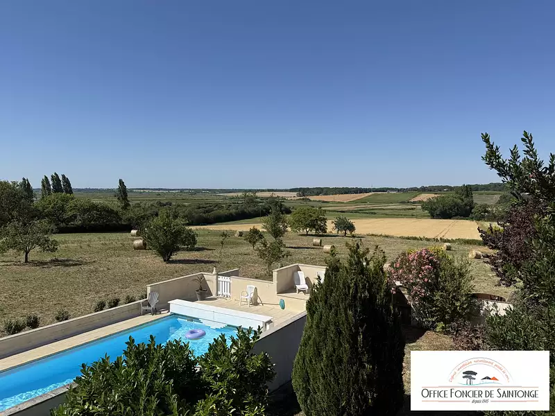 Maison, 375 m²