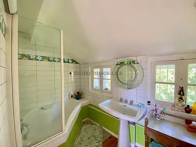 Maison, 233 m²