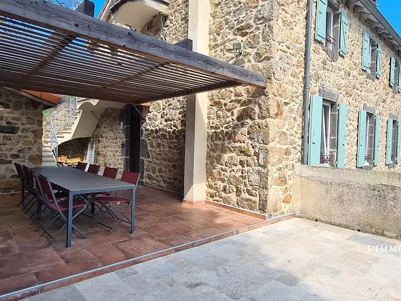 Maison, 307,4 m²