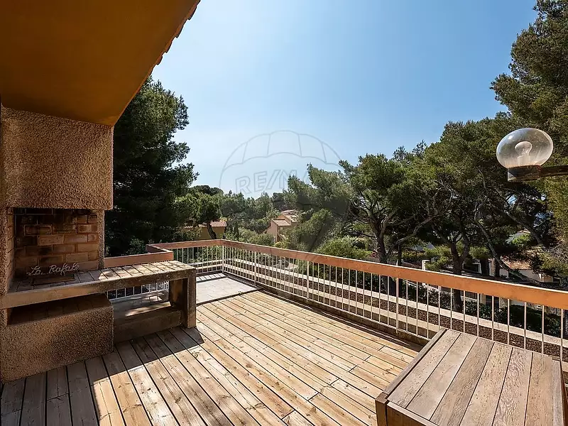 Maison, 221 m²