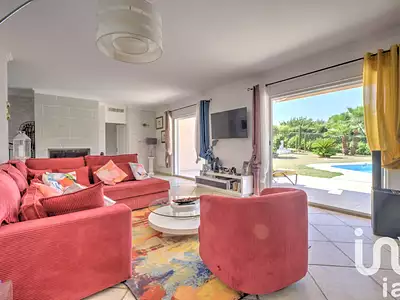 Maison, 267 m²