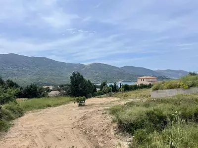 Terrain, 2 296 m²