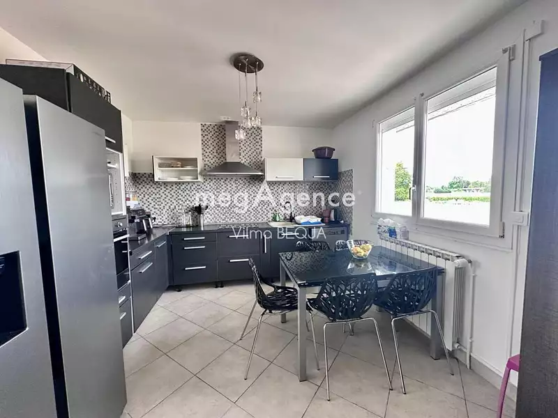 Maison, 143 m²