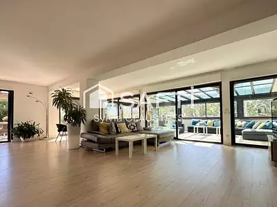 Maison, 353 m²