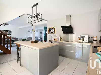 Maison, 167 m²