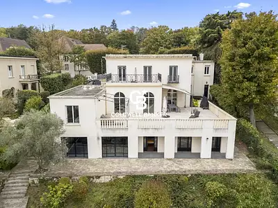 Maison, 565 m²