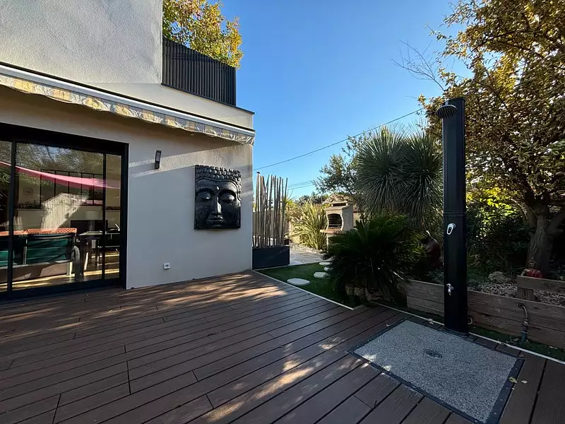 Maison, 255 m²