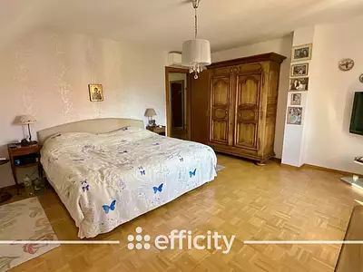 Maison, 216 m²