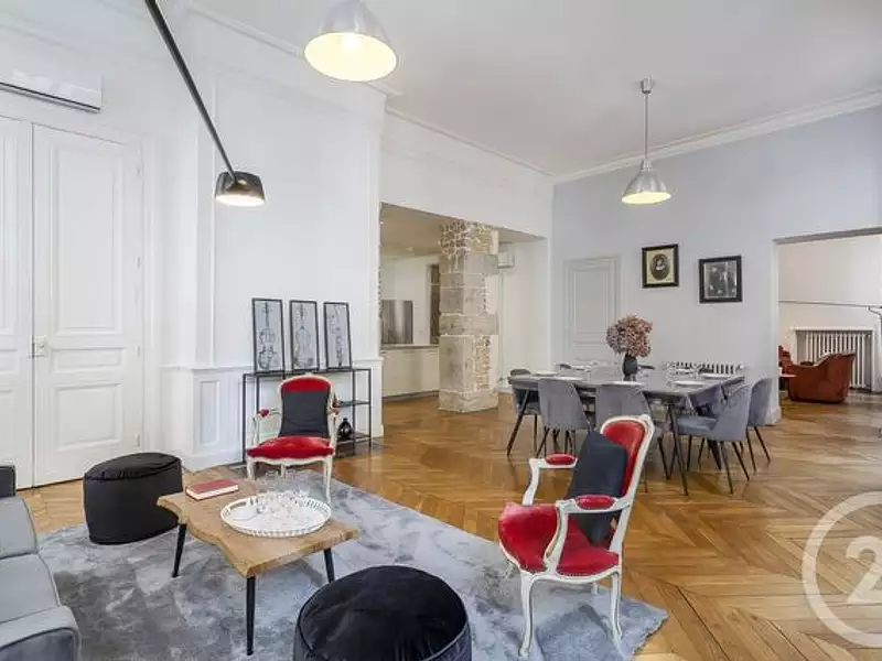 Appartement, 240 m²