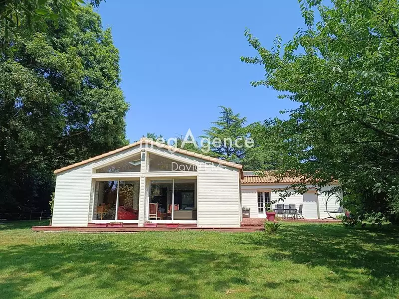 Maison, 205 m²