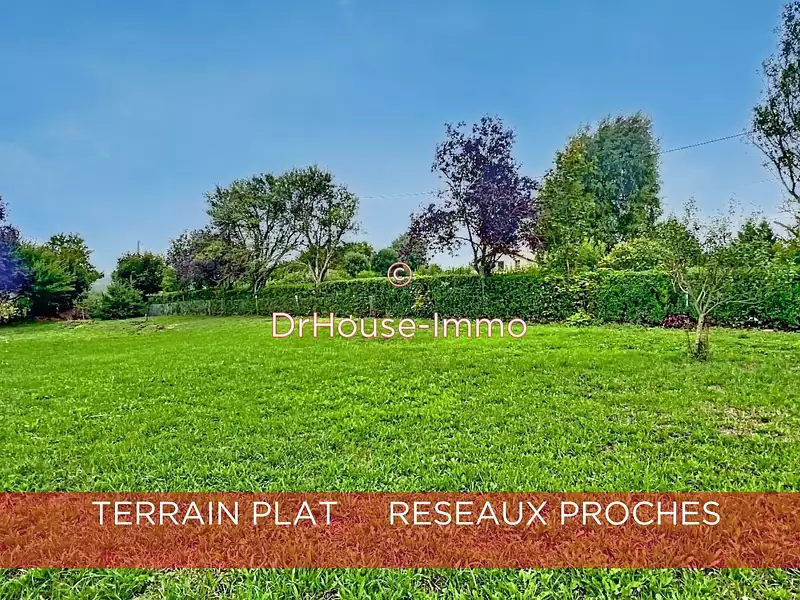 Terrain, 700 m²